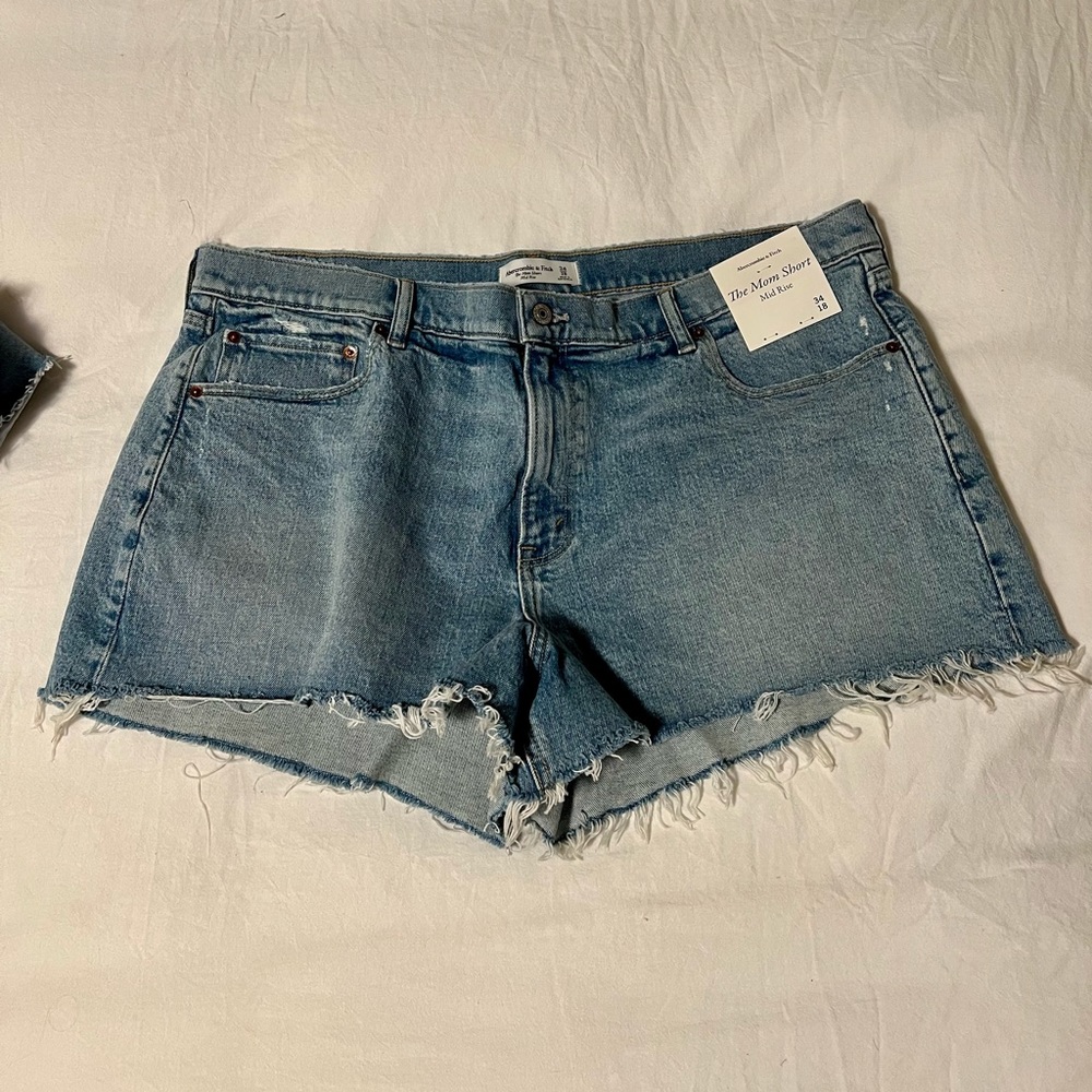 Size 34 Abercrombie “Mom Shorts”